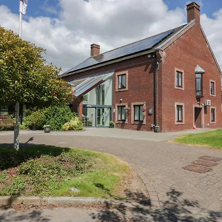 Pebble Path At Eamont Park Ferienhaus