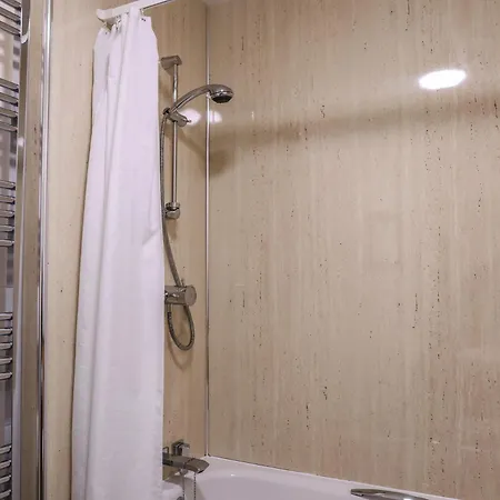 Pebble Path At Eamont Park Ferienhaus *