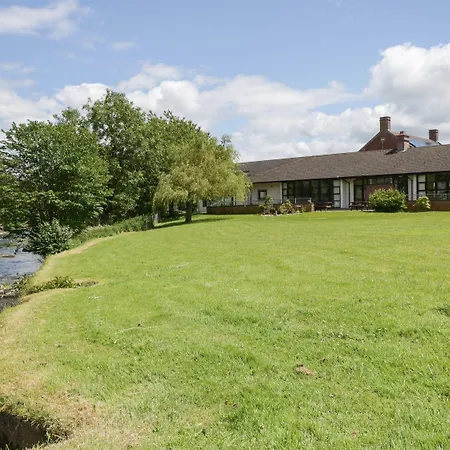 Pebble Path At Eamont Park 펜션